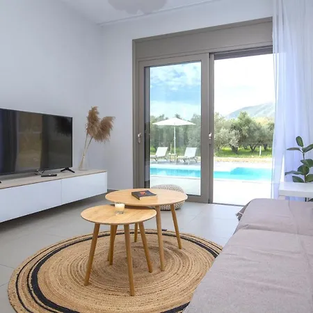 Вилла Throisma Private Country Residences *